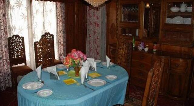 Houseboat Raj Mahal, Srinagar 4